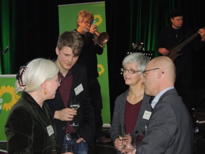 Heide Rühle, Jonathan Eklund, Waltraud Pfisterer-Press und Dr. Bernd Murschel im Gespräch